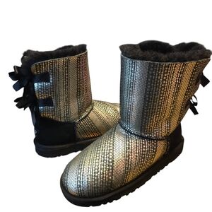 UGG Bailey Bow Bling' Boot Youth Size 6 Fits Women’s size 7
